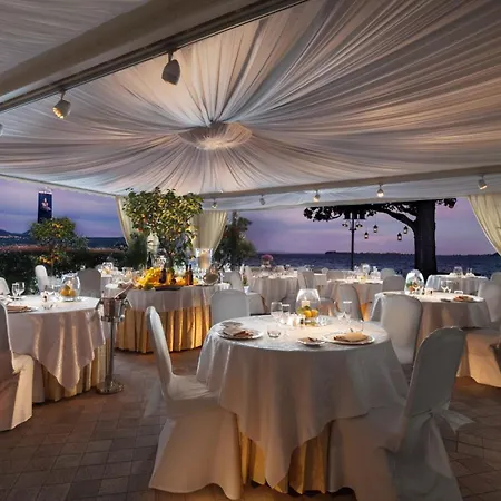 Grand Gardone Отель