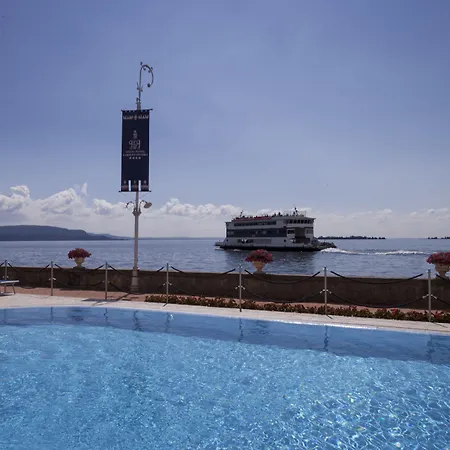 Отель Grand Gardone Гардоне Ривьера