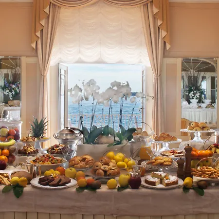 Grand Gardone Гардоне Ривьера