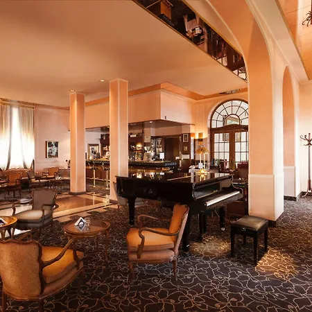 Grand Gardone Гардоне Ривьера
